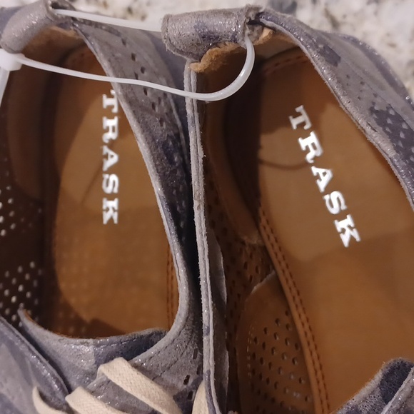 Trask Lena Perforated women's Oxford shoes $220 - Picture 7 of 10